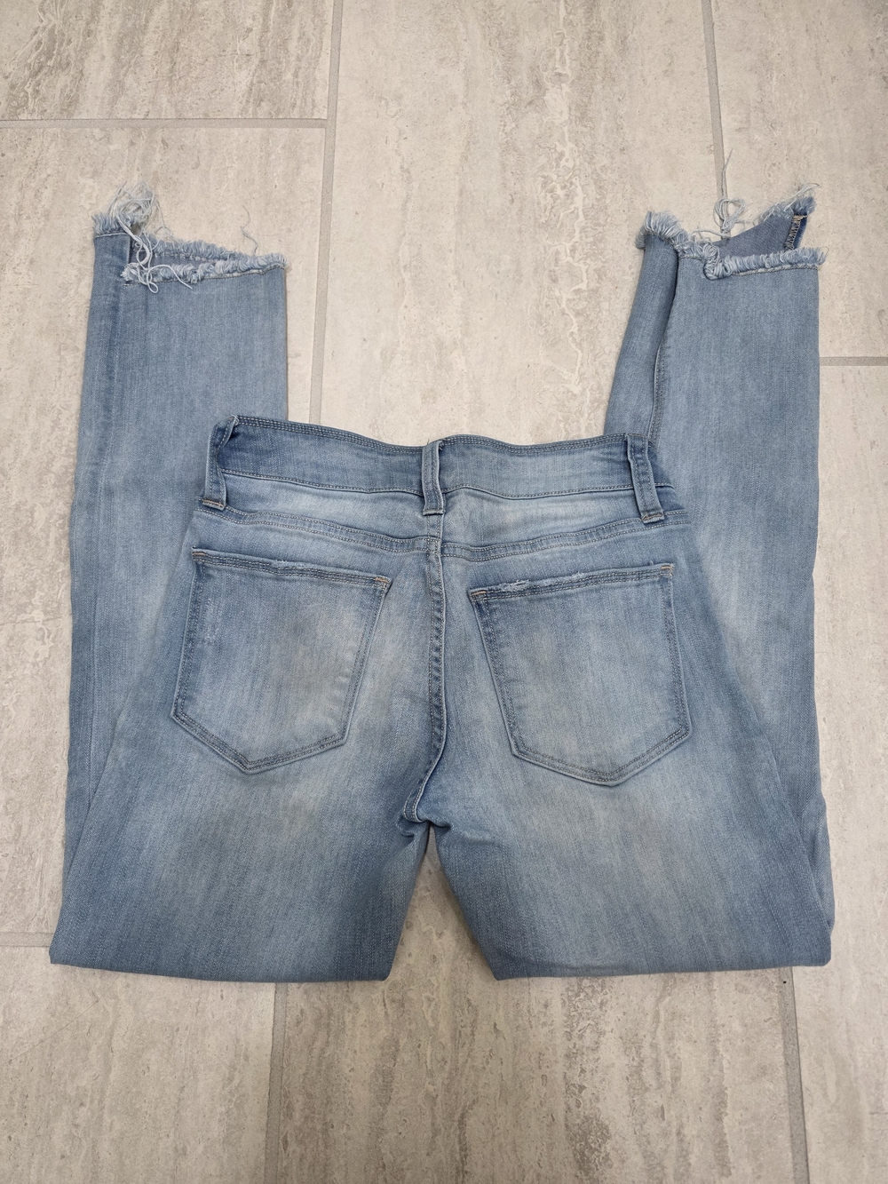 Daytrip Light Blue Cropped Frayed Hem Jeans